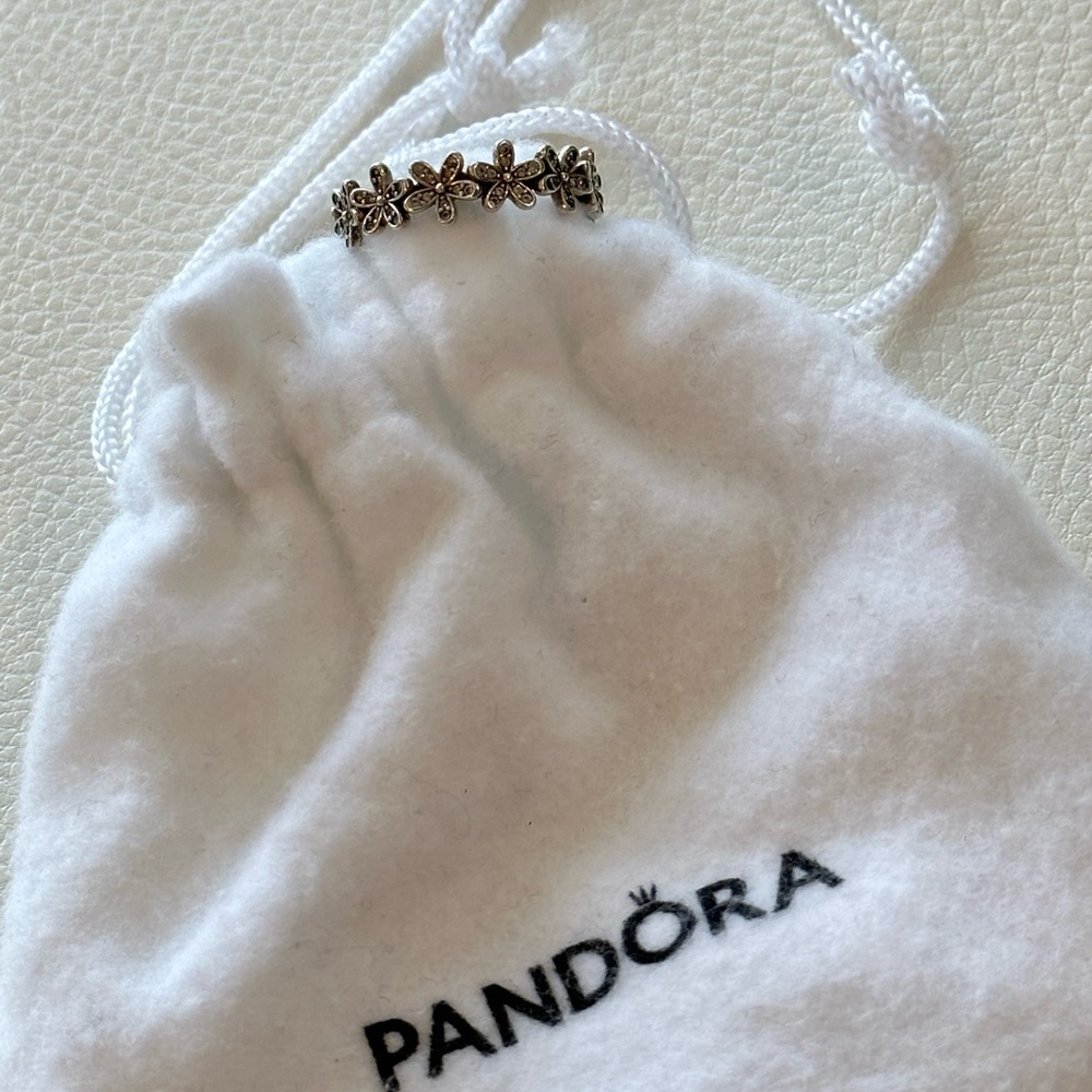 Pandora Daisy Flower ring